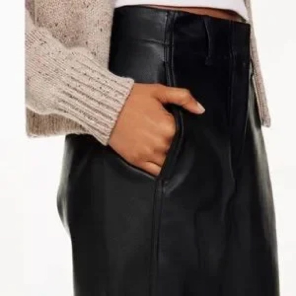Aritzia Wilfred Free Ascendant Pant in Black Leather. - Picture 4 of 12